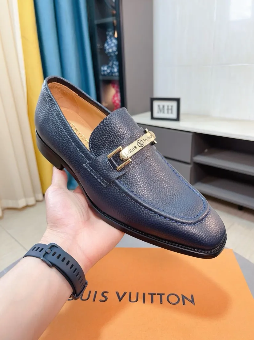Men's men's shoes 💰500🌸🌸 [Louis Vuitton (LV)] High-end business formal leather shoes 🍀 luxurious and elegant style, both practicality and style, professional focus on details and quality, counter original 1⃣️: 1⃣️ ultra-accurate reproduction 👍🏻! Material: The upper is made of imported original calfskin➕imported Italian cowhide leather. Original anti-slip and wear-resistant outsole! Code number: 38--44 (45 customized)
